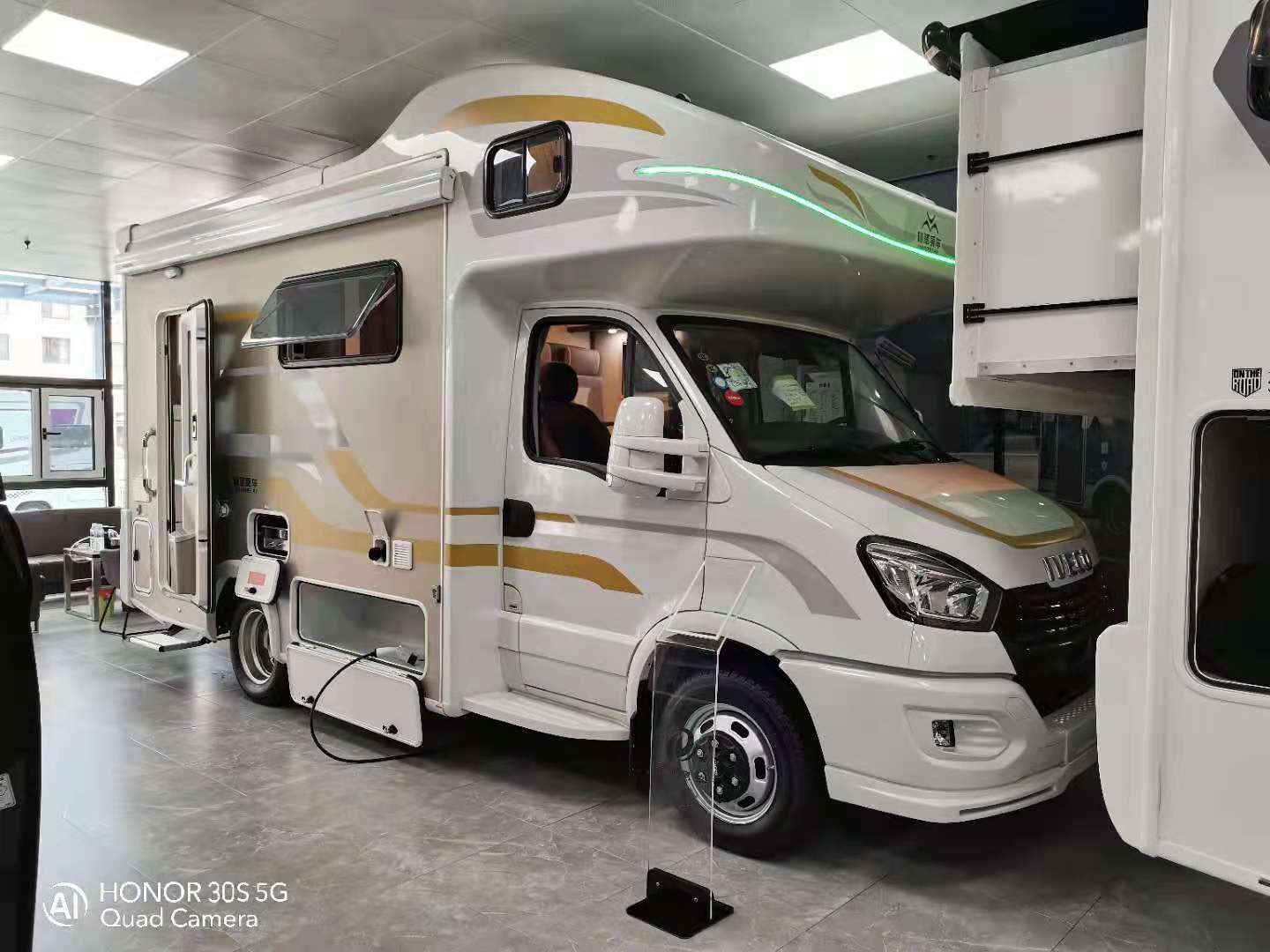 济南凯歌C610单拓展旅行版房车